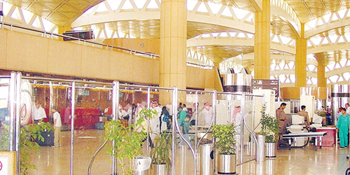 «مطارات الرياض»: آلية جديدة لإجراءات الأمتعة لرحلات «الترانزيت» 