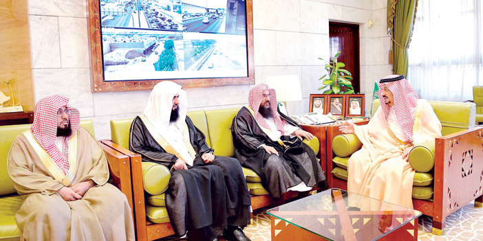  أمير منطقة الرياض مستقبلا الشيخ العسيري