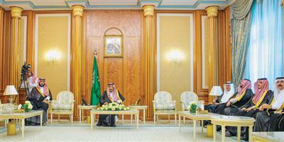 أمام خادم الحرمين.. الأمير سلطان بن أحمد يؤدي القسم لتعيينه سفيراً لدى البحرين 