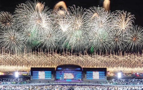 أطول نافورة راقصة في المنطقة.. و3 مسارح ضخمة 