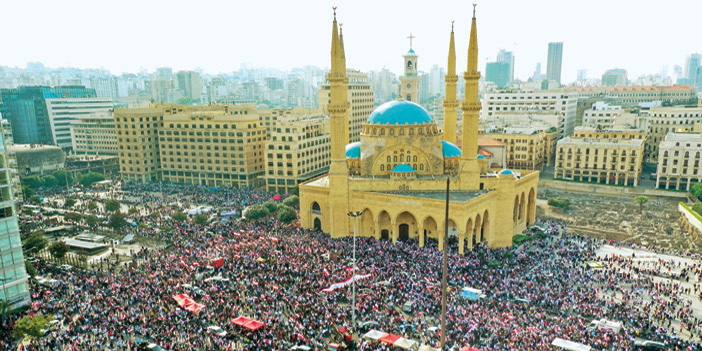  آلاف اللبنانيين يحتشدون في العاصمة بيروت