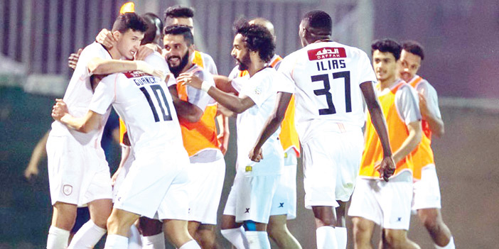  الشباب يدخل دائرة المنافسة من بوابة الوحدة