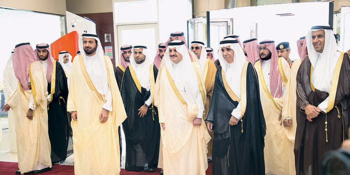  أمير المنطقة الشرقية يفتتح المستشفى