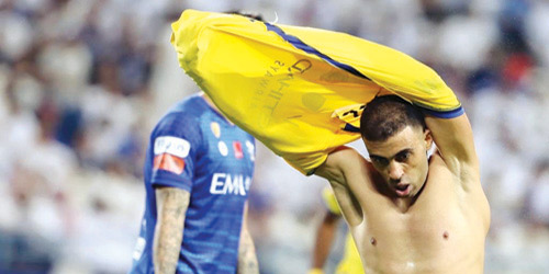 بهدفي حمد الله.. الأصفر ألحق بالأزرق الخسارة الأولى 