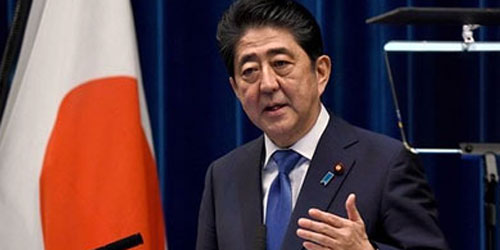 رئيس الوزراء الياباني يدين إطلاق كوريا الشمالية لقذائف مجهولة 