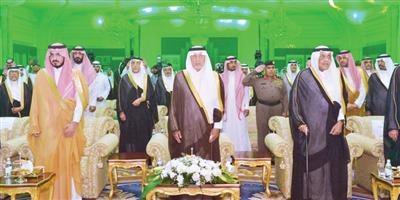 أمير منطقة مكة المكرمة يتوِّج الفائزين بجائزة الأمير عبدالله الفيصل العالمية للشعر العربي 
