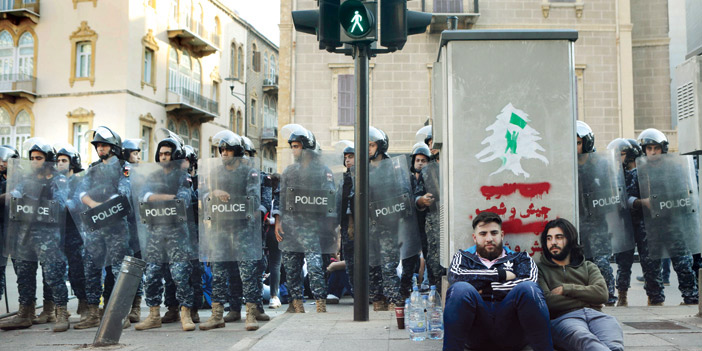  اللبنانيون يواصلون مظاهراتهم ضد السلطة