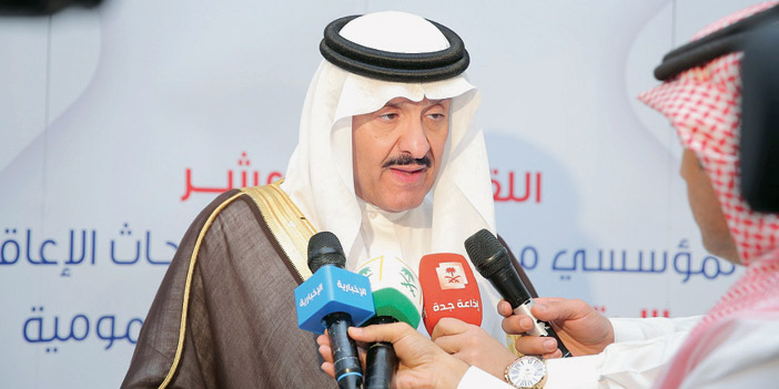  الأمير سلطان بن سلمان متحدثاً لوسائل الإعلام