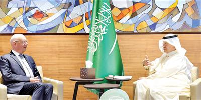 الأمير عبدالعزيز بن سلمان يبحث مع «شواب» افتتاح مركز للتقنية الحديثة في مدينة الرياض 