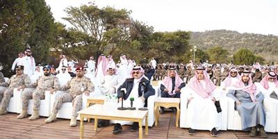 الأمير تركي بن طلال يكرم 6 آلاف مشارك في مبادرات عسير 