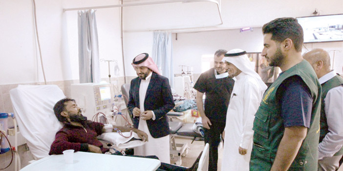  الوفد السعودي خلال زيارته المرضى