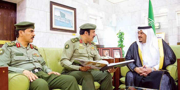 نائب أمير منطقة الرياض يستقبل مدير جوازات المنطقة