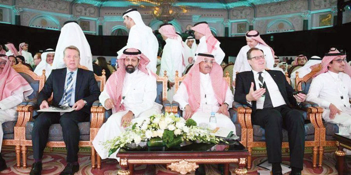  وزير المالية خلال رعايته إطلاق مؤتمر الزكاة والدخل