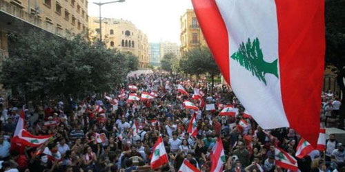 اللبنانيون يحتجون على ترشيح وزير سابق لرئاسة الحكومة 