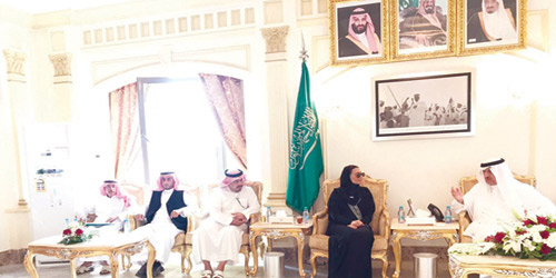  محافظ شقراء يستقبل لجنة إعادة تأهيل المساكن