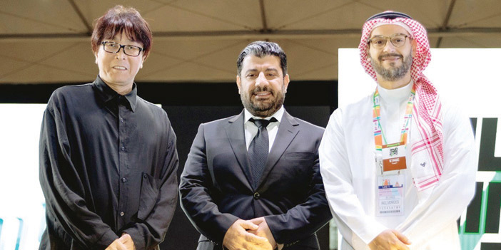  من اليمين إلى اليسار: فيصل بافرض - زياد حمزة - يويشي تاكاهشي