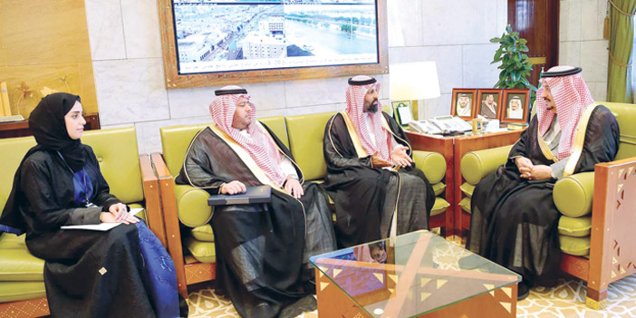  أمير منطقة الرياض يستقبل رئيس هيئة السوق المالية