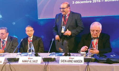  الأمير نواف بن محمد في أحد اجتماعات الاتحاد الدولي لألعاب القوى