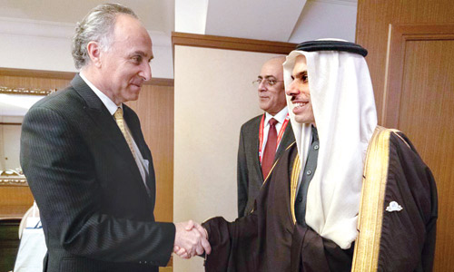 وزير الخارجية الأمير فيصل بن فرحان  خلال لقائه رؤساء وفود الدول الـ20