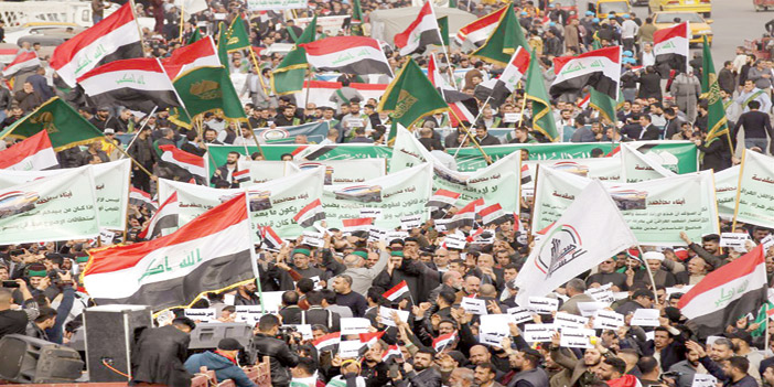 المظاهرات تجتاح المدن العراقية بعد مقتل 17 محتجًا في بغداد 