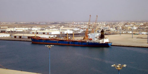 وكيل وزارة الصناعة والثروة المعدنية يزور ميناء جازان 