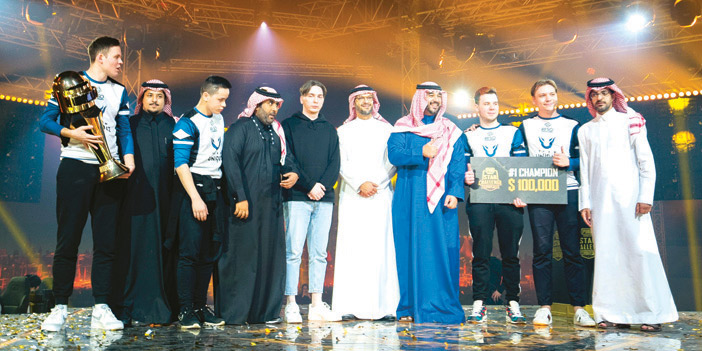 «UNIQUE» بطلاً لكأس العالم لتحدي ببجي موبايل 