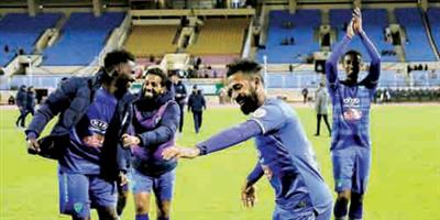 الفتح يعود إلى الانتصارات ويسقط الحزم 