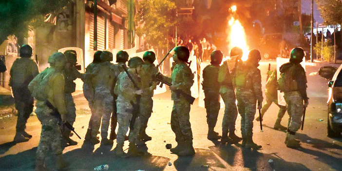 دياب يشكل «حكومة اختصاصيين مصغرة» لإنقاذ لبنان 