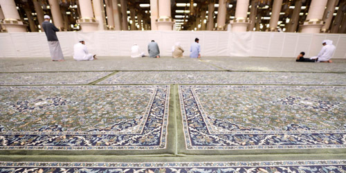 1100 سجادة جديدة تغطي التوسعة السعودية الأولى في المسجد النبوي 