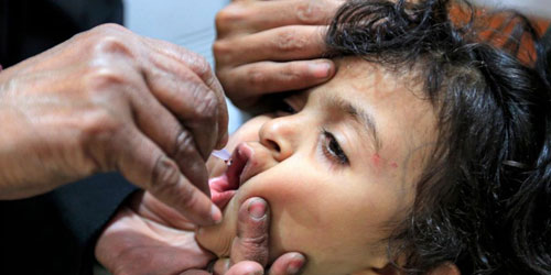 الحوثي ينهب لقاحات شلل الأطفال 