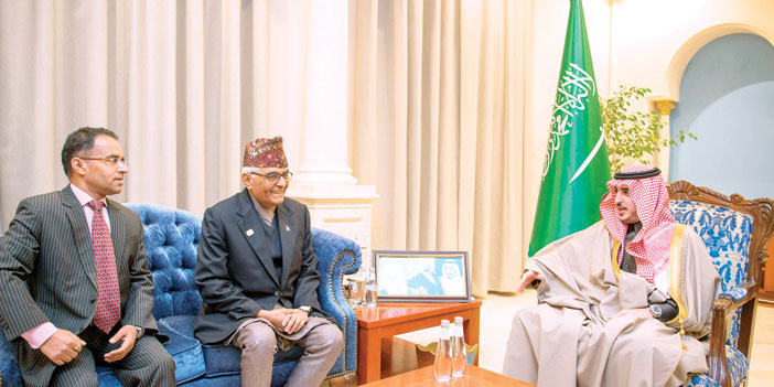  أمير منطقة الجوف خلال استقباله السفير النيبالي