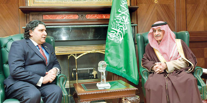  أمير منطقة تبوك مستقبلاً سفير جمهورية باكستان