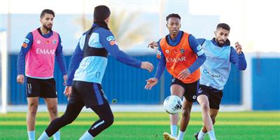 الهلال يجدد عقد ذعار العتيبي لموسمين ونصف ويعيره للتعاون 