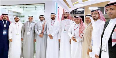 معالي وزير الصحة السعودي د. توفيق الربيعة يزور جناح مجموعة مستشفيات السعودي الألماني 