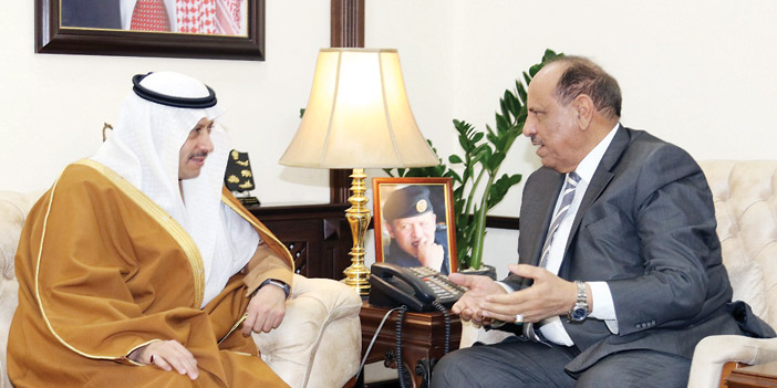  السفير السعودي خلال لقائه وزير الداخلية الأردني
