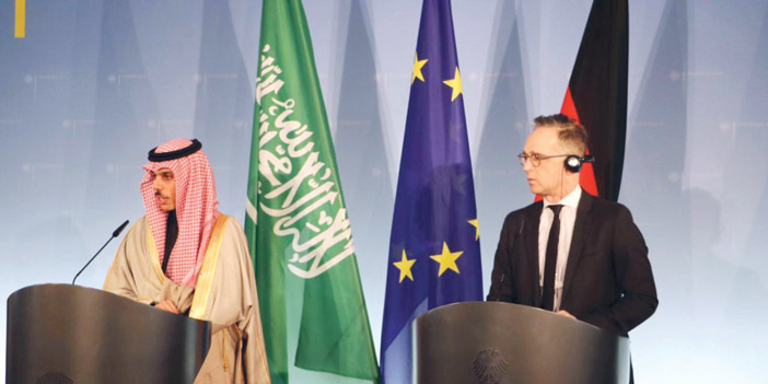  وزير الخارجية خلال المؤتمر الصحفي مع وزير الخارجية الألماني