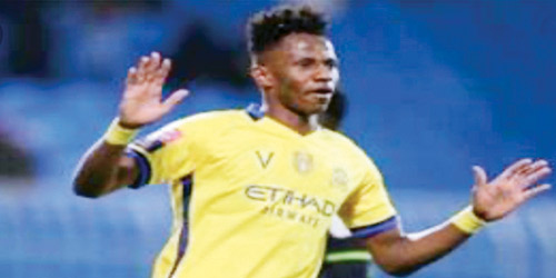 فيتوريا يضم عبدالفتاح آدم لقائمة لقاء الليلة 