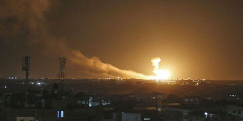إسرائيل تقصف مواقع لحركة الجهاد في سوريا وغزة 