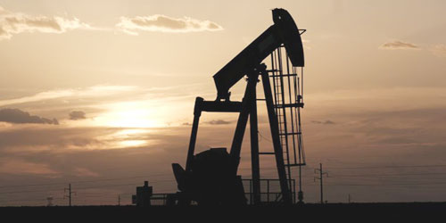 «كورونا» يهبط بأسعار النفط في الأسواق العالمية بأكثر من 3 % 