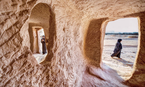  بيوت محفورة في جبال مدائن صالح / تصوير - عبدالعزيز البقشي: