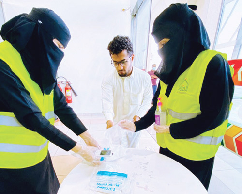 أنشطة توعوية ميدانية لصحة عسير للوقاية من كورونا 