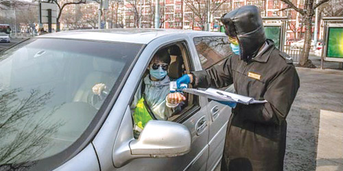 منظمة الصحة العالمية: ليس لدينا لقاح لإيقاف كورونا 