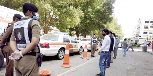 شرطة مكة تتابع تنفيذ الإجراءات الاحترازية 