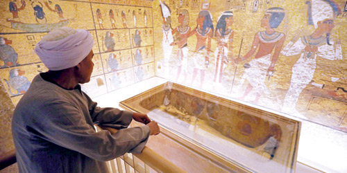 اكتشاف أثري مصري قد يساعد في التوصل لمقبرة كليوباترا 