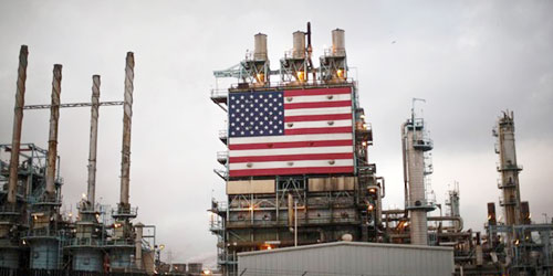 هبوط مخزونات النفط الخام الأمريكي وارتفاع مخزونات البنزين ونواتج التقطير 