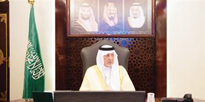 أمير منطقة مكة يستعرض استراتيجية مشروعات المياه والصرف الصحي 