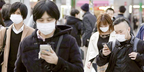 مدينة يابانية تحظر استخدام الهاتف أثناء السير على الأقدام 