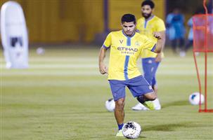 النصر يكمل التحويلات البنكية لضم الكوري كيم جين سو لمدة موسمين 