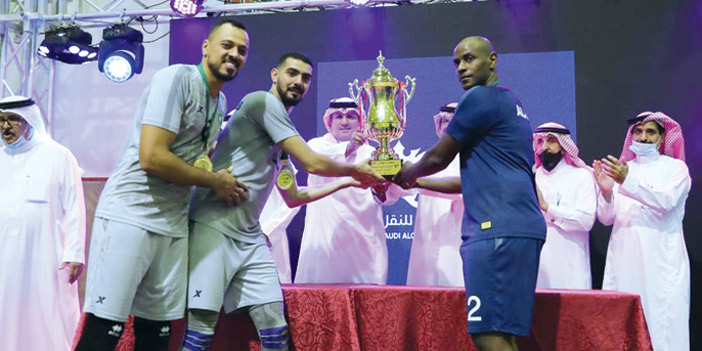  البابطين متوجا الأهلي بكأس اتحاد الطائرة