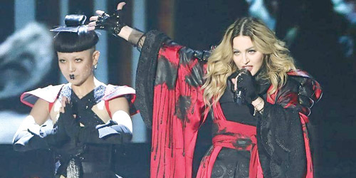 مادونا تكتب وتخرج فيلماً حول مسيرتها الفنية 